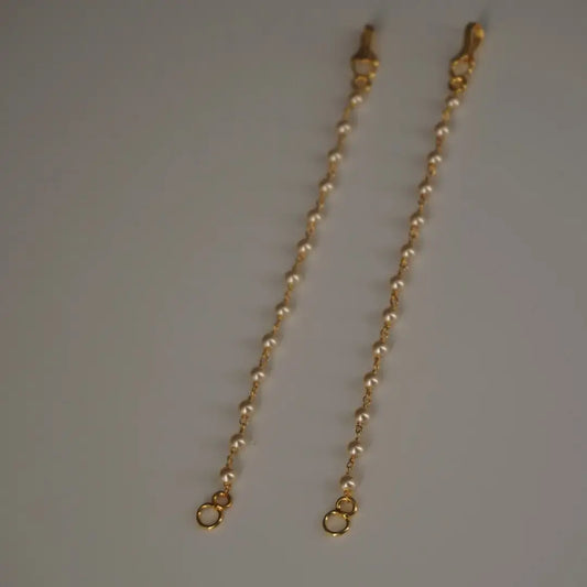 Pearl Small Earchains (Mateelu) Ch017