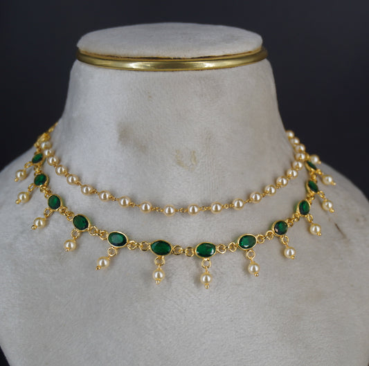 HK0340 Emarald and Swarovski pearl necklace