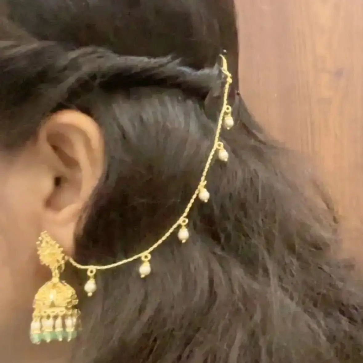 Single Pearl Line Earchain CH001