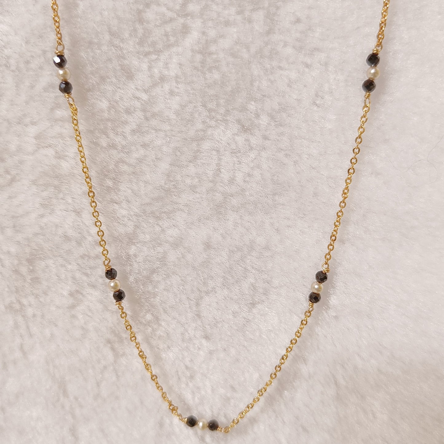 Simple Black Beads in black diamond shine beads