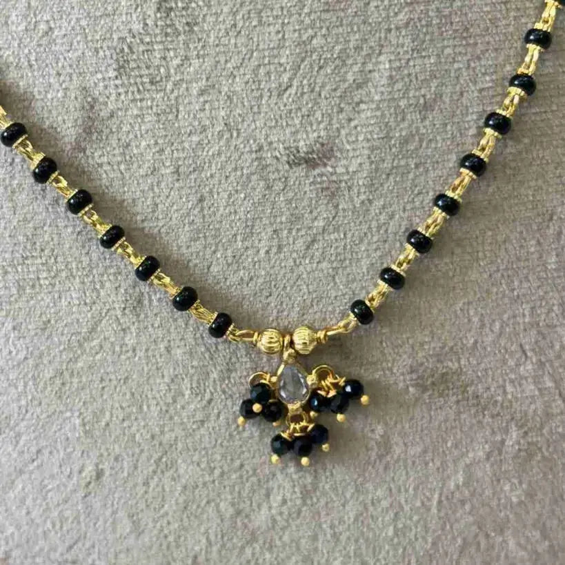 HK0087 Black Beads Centerd with Black CZ Bunches