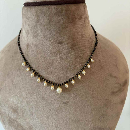 HK0091h Black Beads Chain Beauty With Pearls