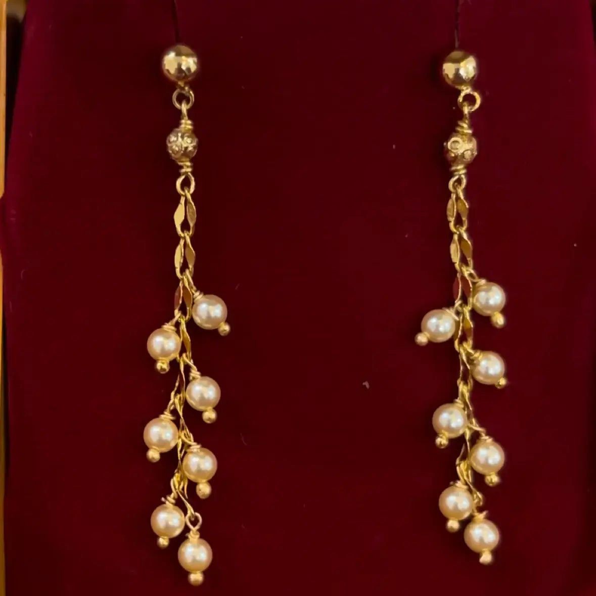 Hk0233 - Stud With Pearl Bunches