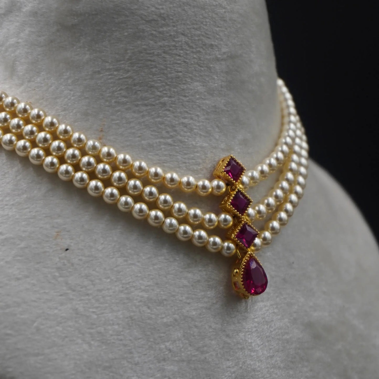 swaroski pearl chocker