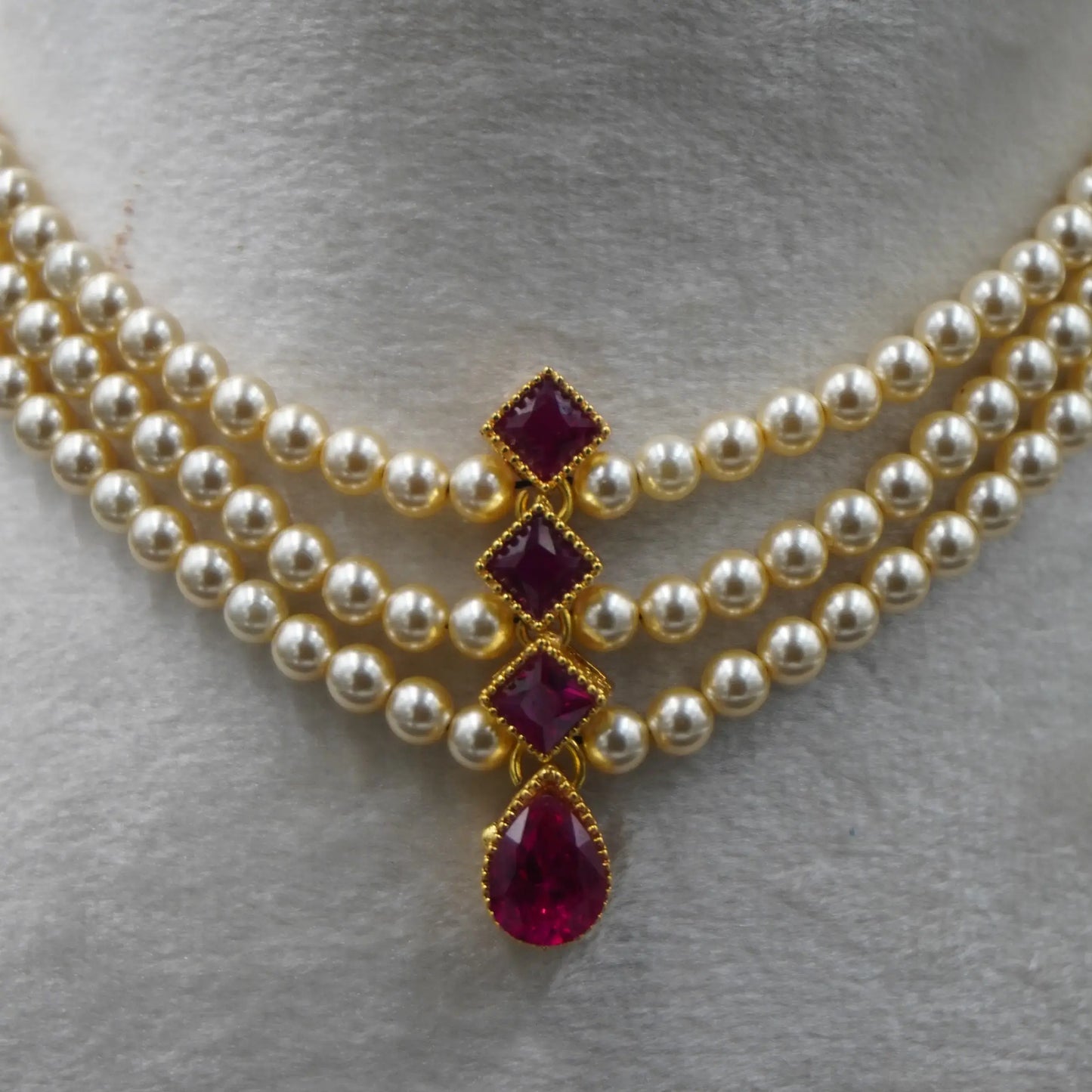 swaroski pearl chocker
