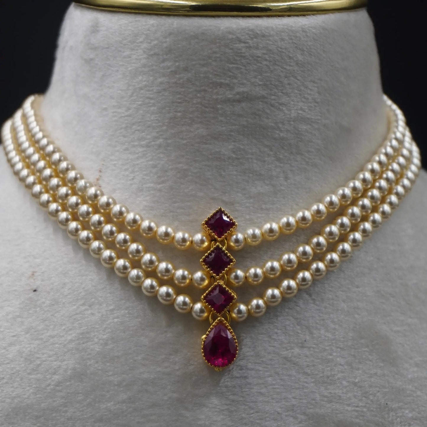 swaroski pearl chocker