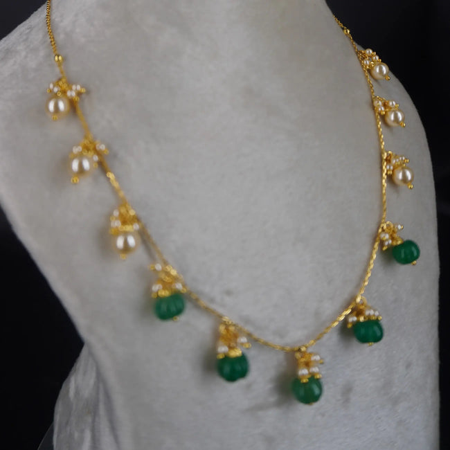 HK0341 Emarald Green Pumpkins & Pearl Necklace