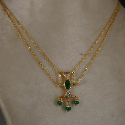 Plain 2 line Chain Centerd With Polki Green CZ Locket Hk0361