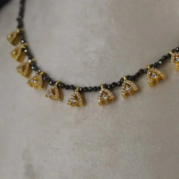 Mangalsutra Design with A shape Lockets Hk0416