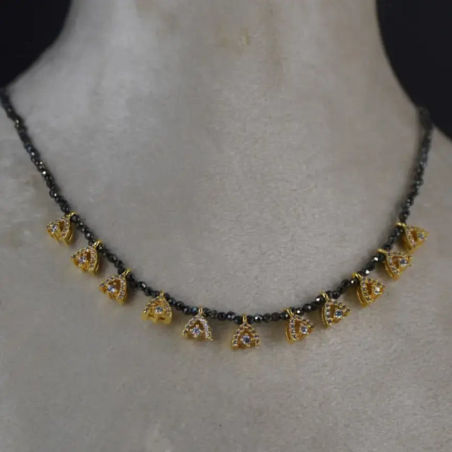 Mangalsutra Design with A shape Lockets Hk0416