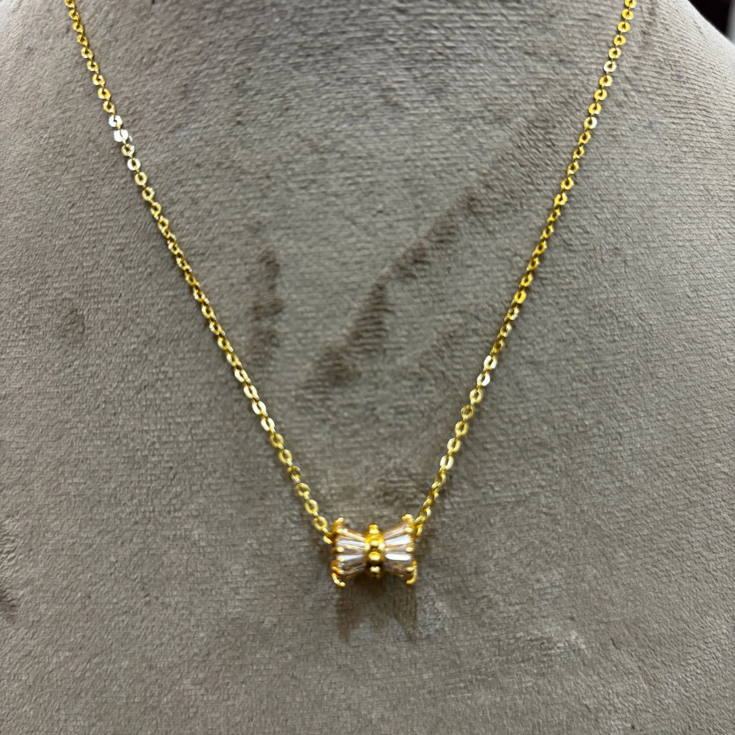 SIMPLE CZ DRUM PENDENT CHAIN Hk0255