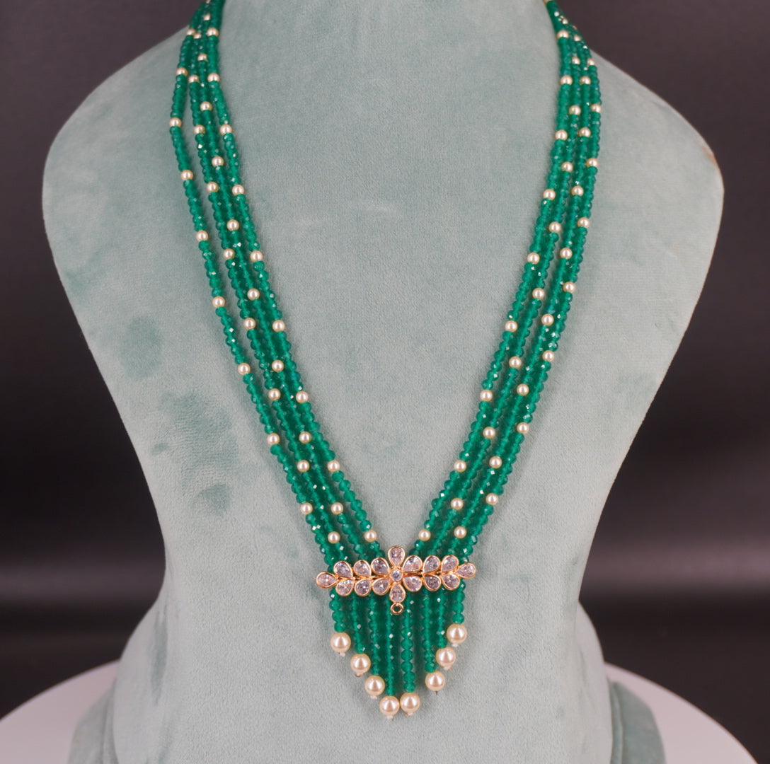 #HK0465 green Manulu and Swarovski pearl chain