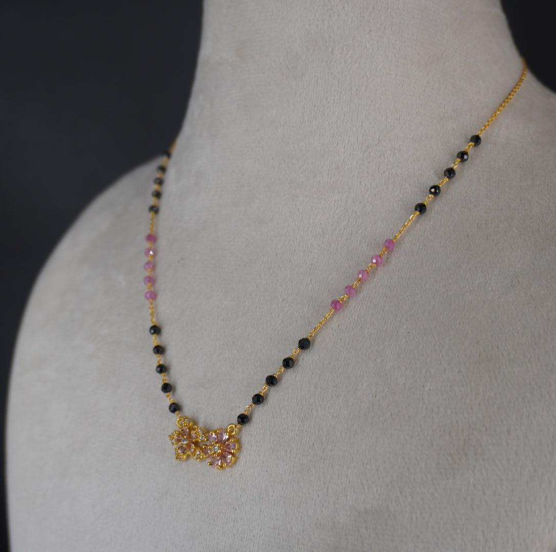 HK0403 Twin Blossom Chain