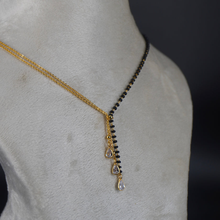 HK0325 Stylish Black Beads Chain