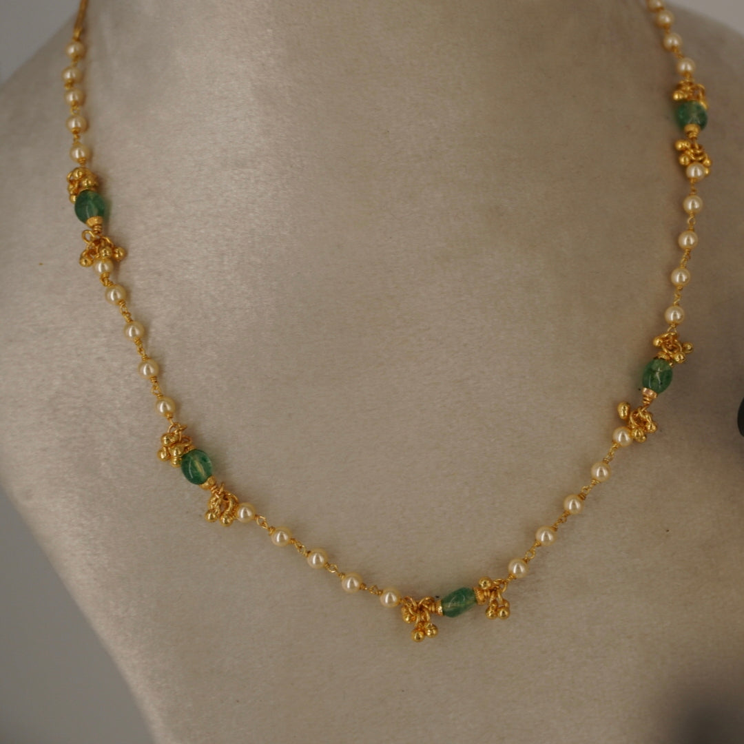 Hk0321 pearl and strawberry beads chain