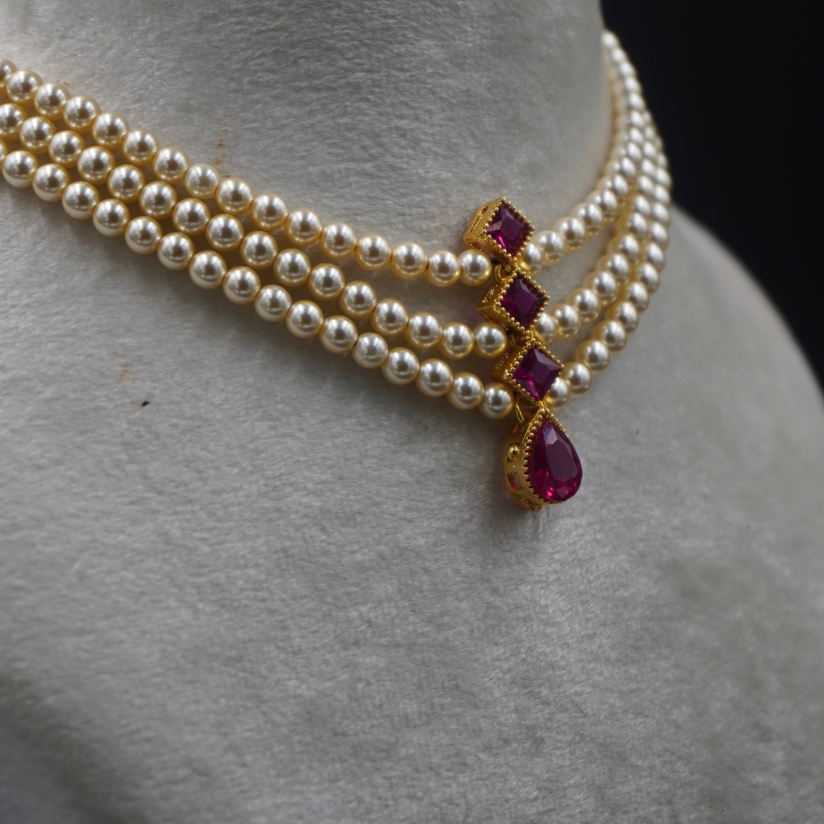 HK0333 swaroski pearl chocker