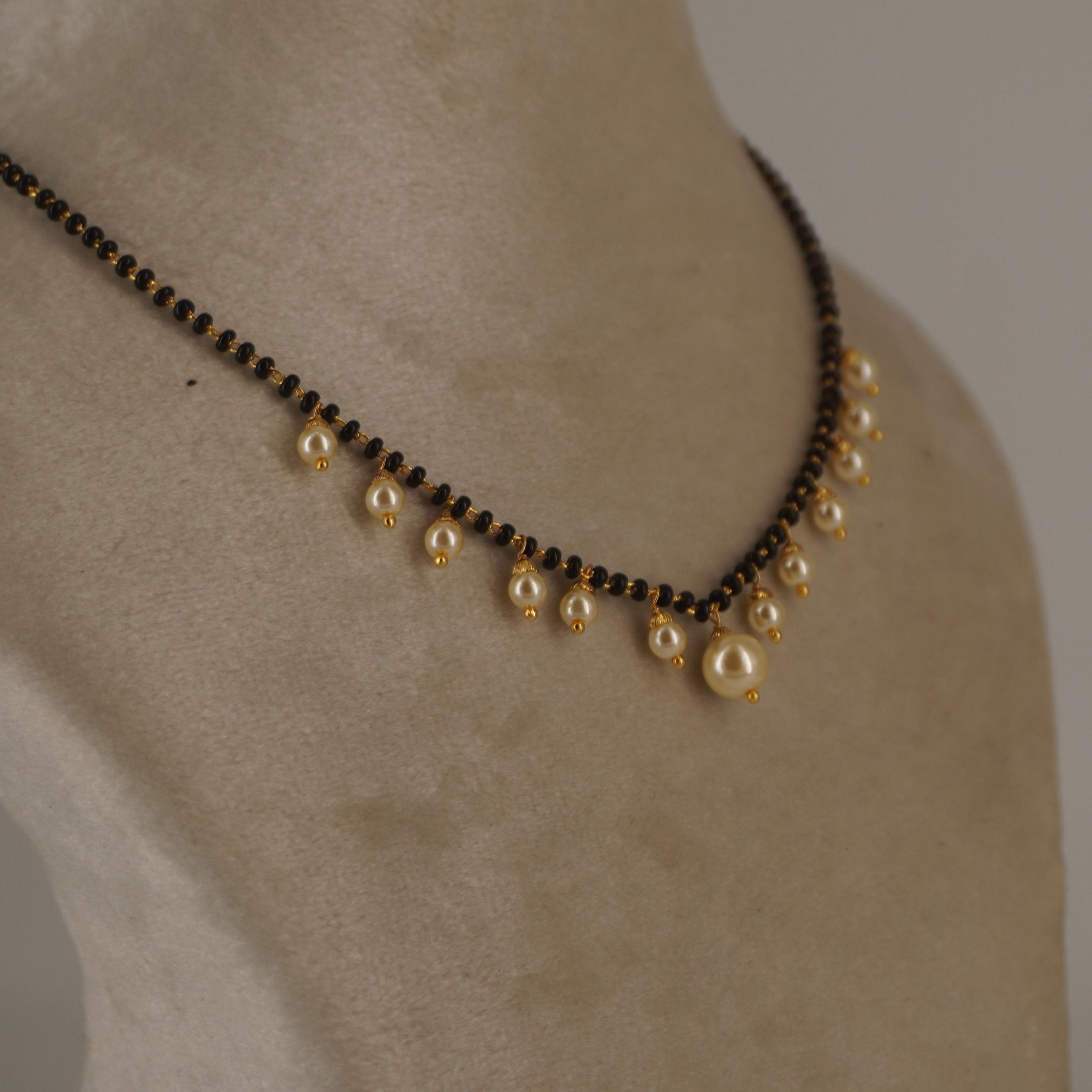 HK0091 Swarovski pearl black beads