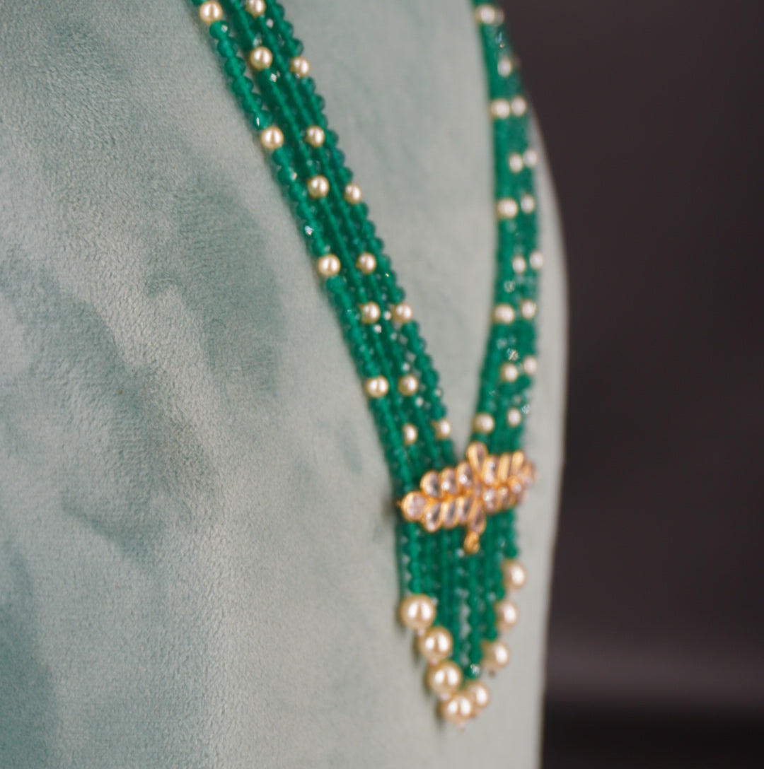 #HK0465 green Manulu and Swarovski pearl chain