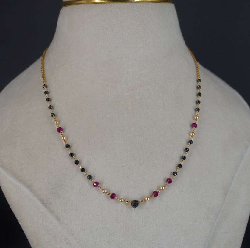 HK0516 BEAUTYFUL BLACK BEADS