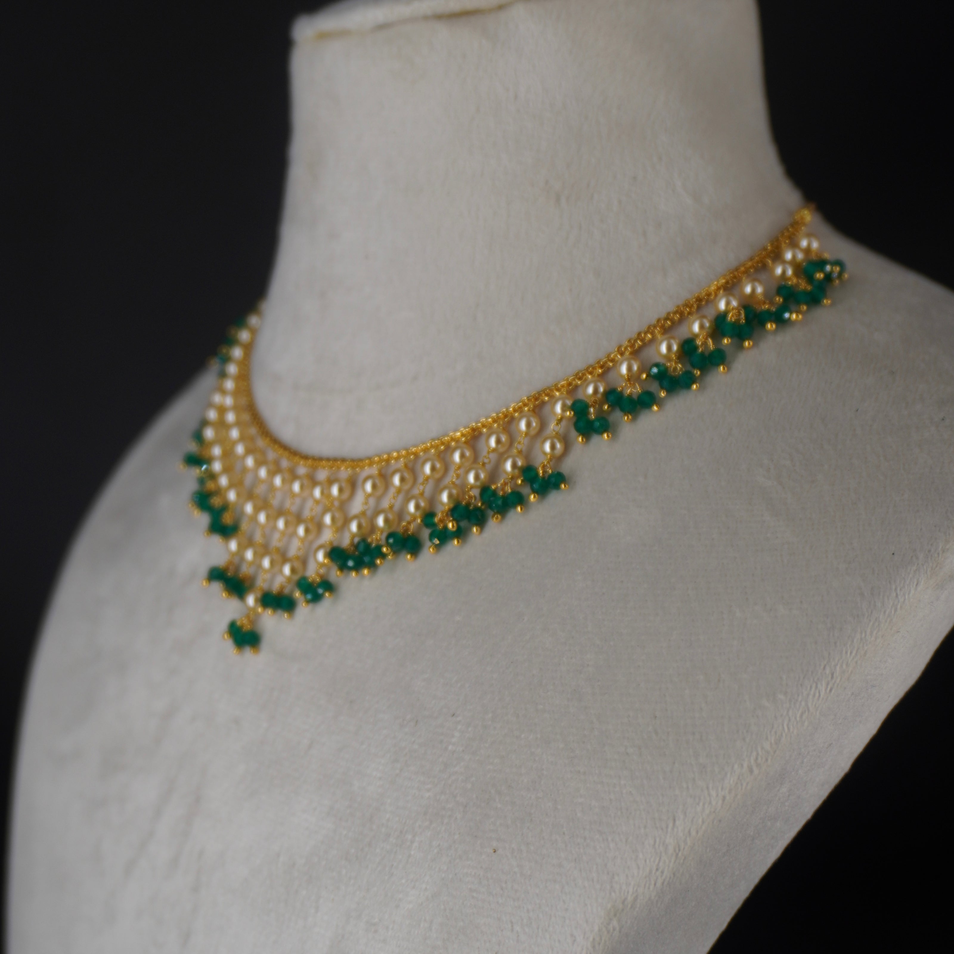 HK0488 green manulu with Swarovski pearl necklace