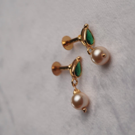 ER026 green earrings