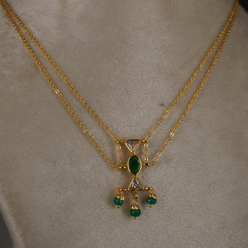Hk0361. Simple 2 lines chain with cute pendant