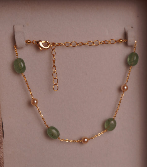 BT002-Russian emerald & Pearl Bracelet