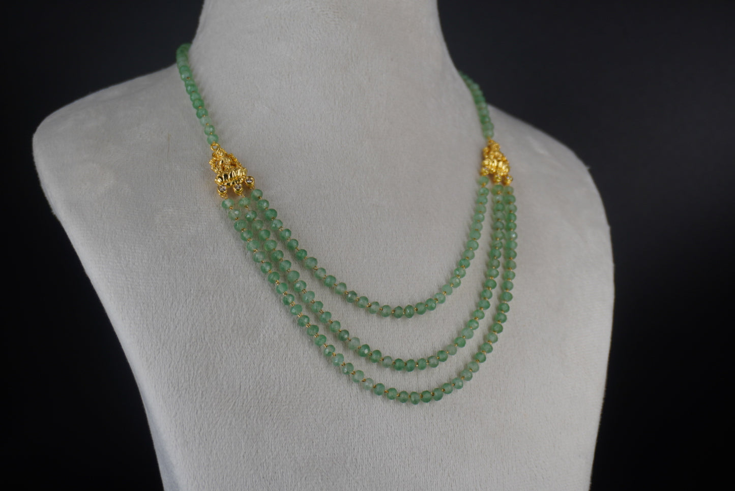 HK0487 green necklace with god Lakshmi