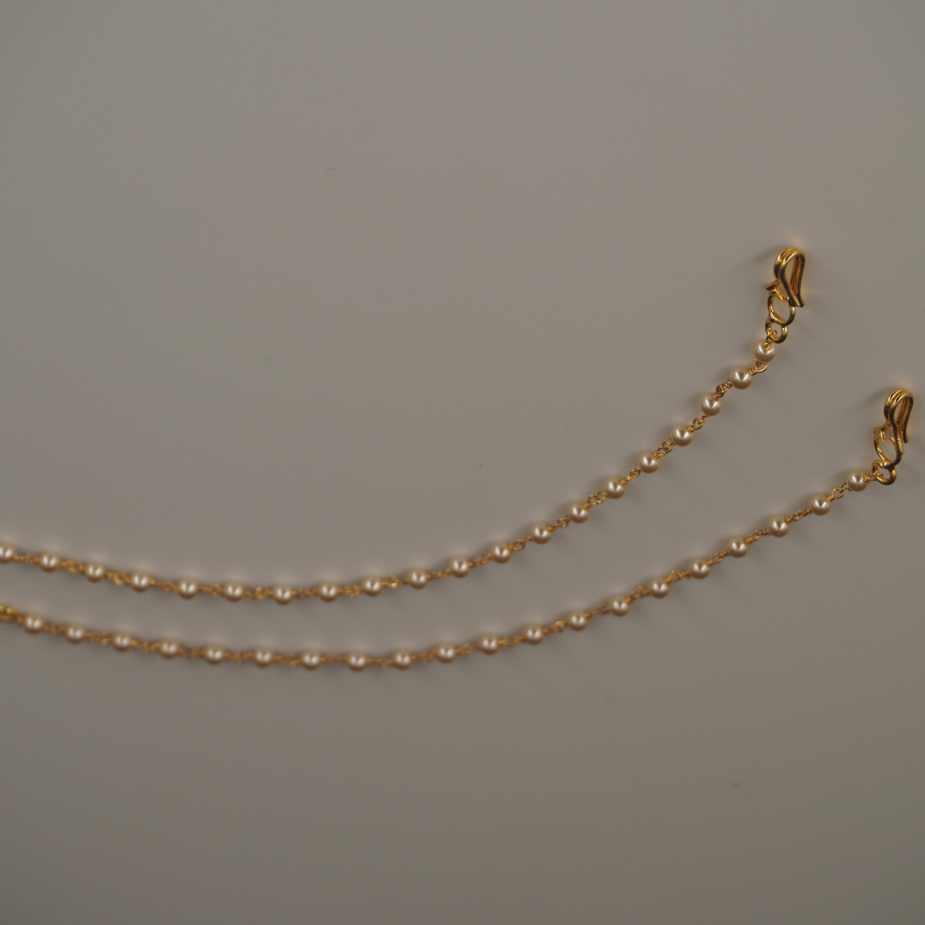 CH016 Single Line Pearl Ear Chains