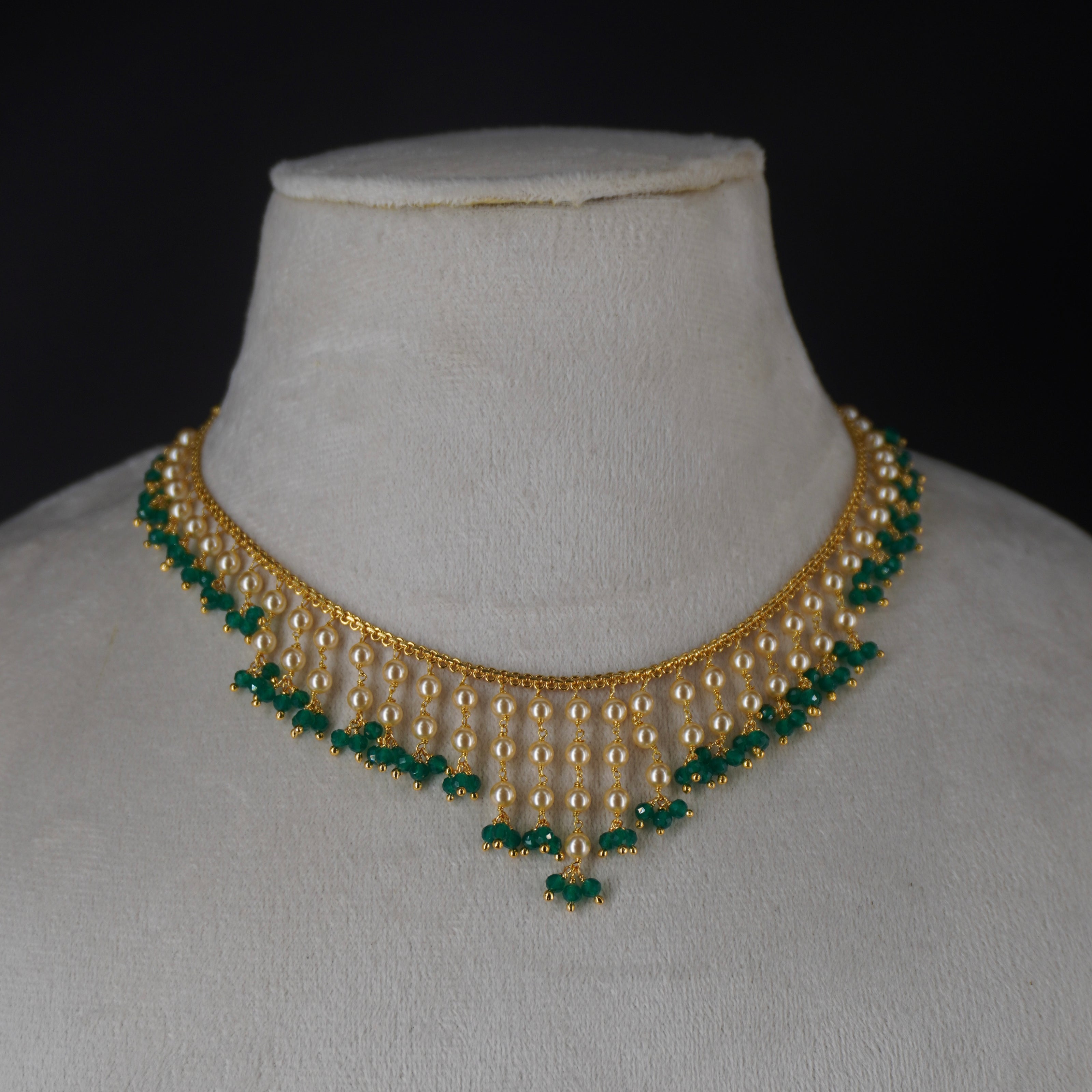HK0488 green manulu with Swarovski pearl necklace