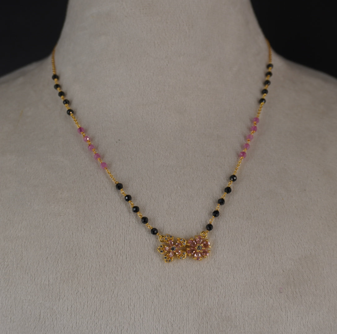 HK0403 Twin Blossom Chain