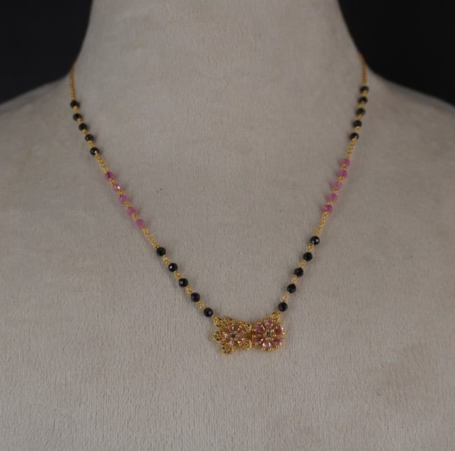 HK0403 Twin Blossom Chain