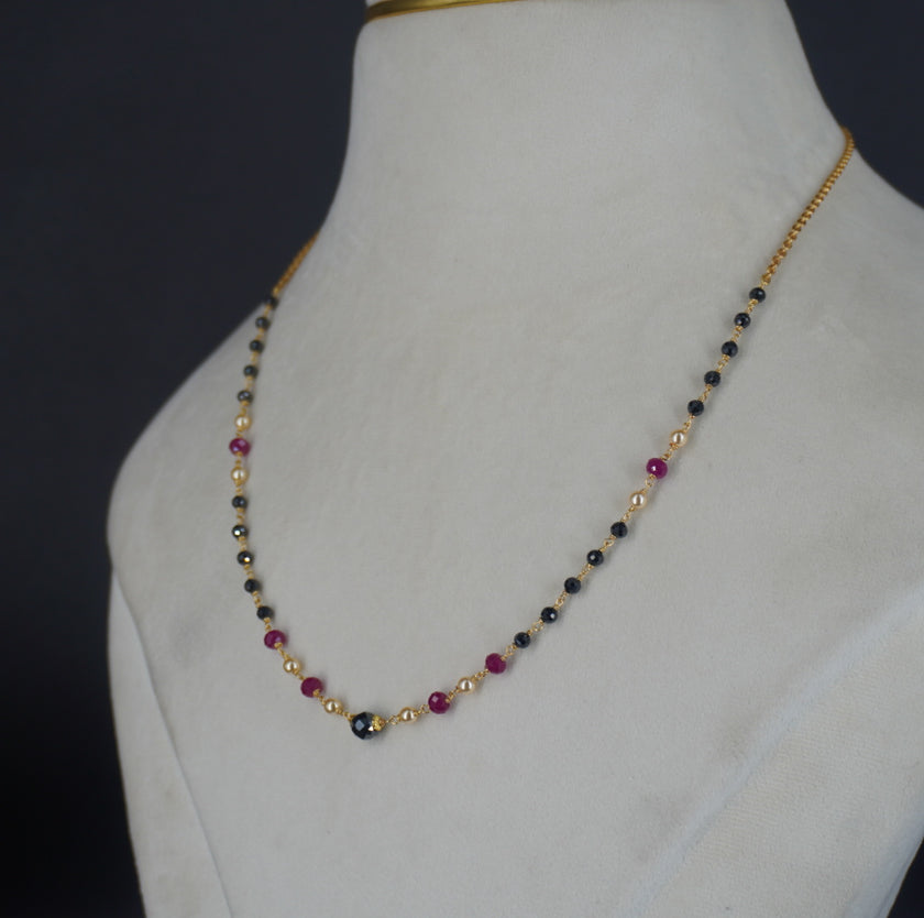 HK0516 BEAUTYFUL BLACK BEADS