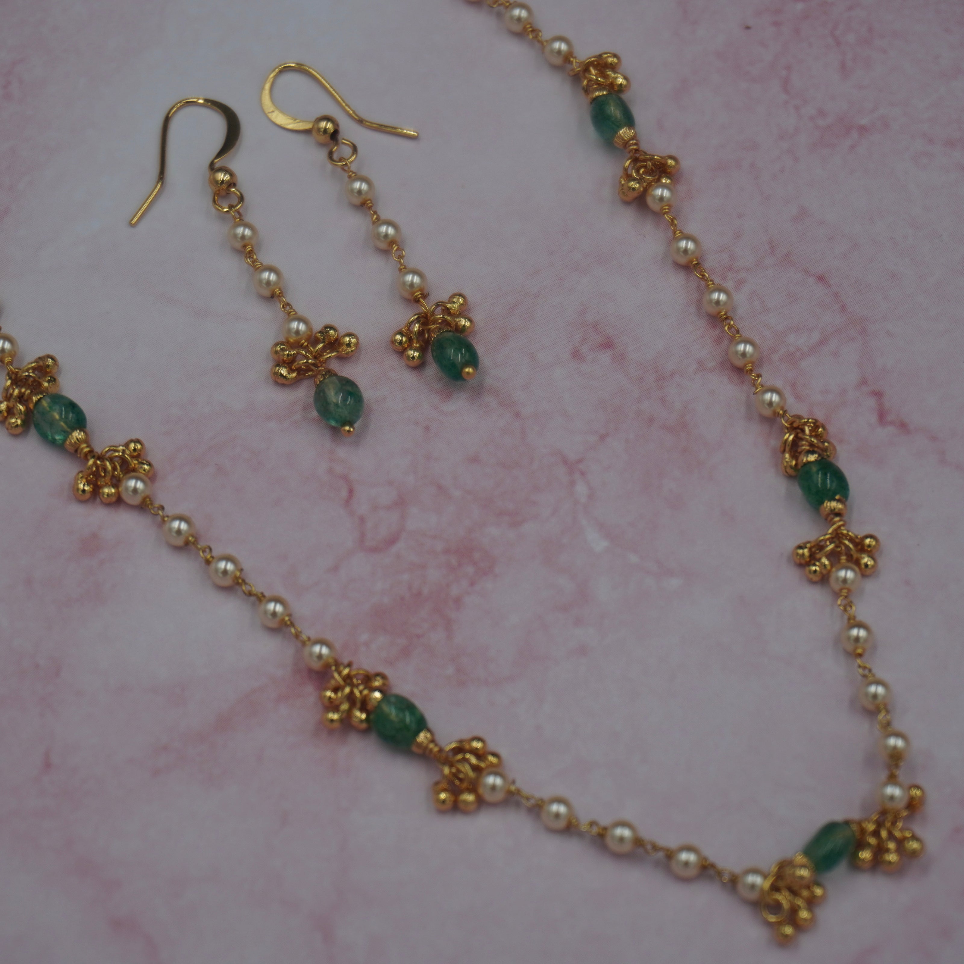 Hk0321 pearl and strawberry beads chain