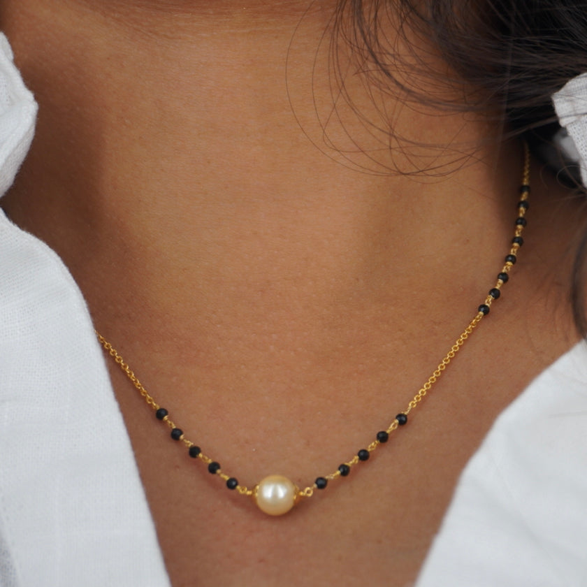 HK0028 Single Pearl  Black Beads