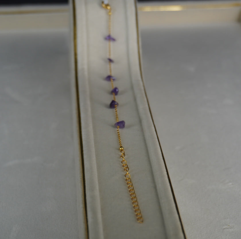 BT008 – Amethyst Chip Stone Bracelet