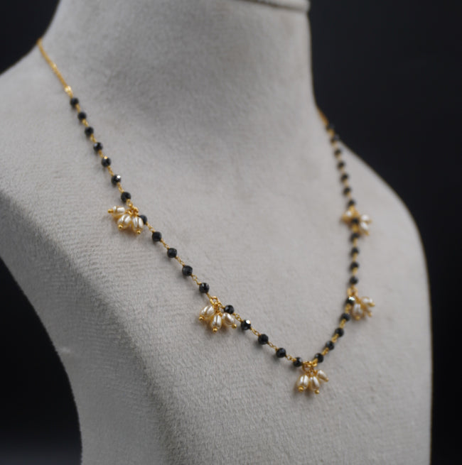 HK0502   Black diamond shine beads and rice pearls