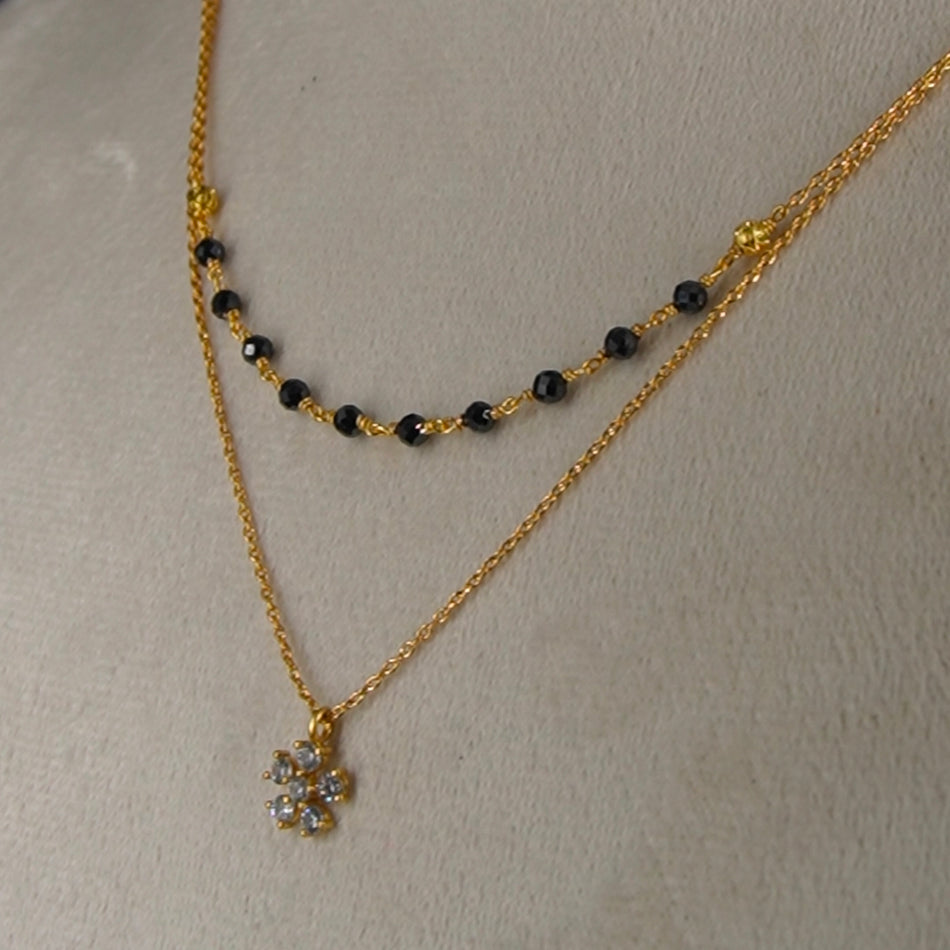 2 step star Black beads HK0343