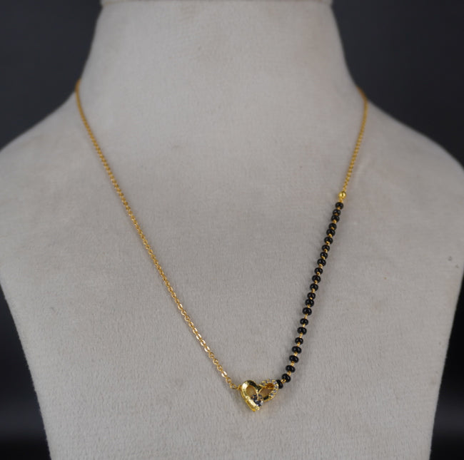 HK0406 EveryDay HeartBeat Black Beads chain