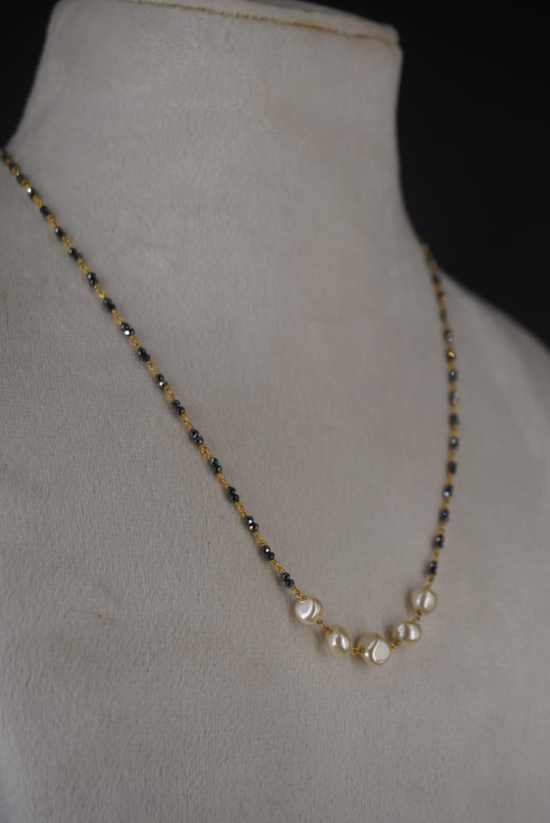 SLV018 Silver Mangalsutra chain centered 5 pearls