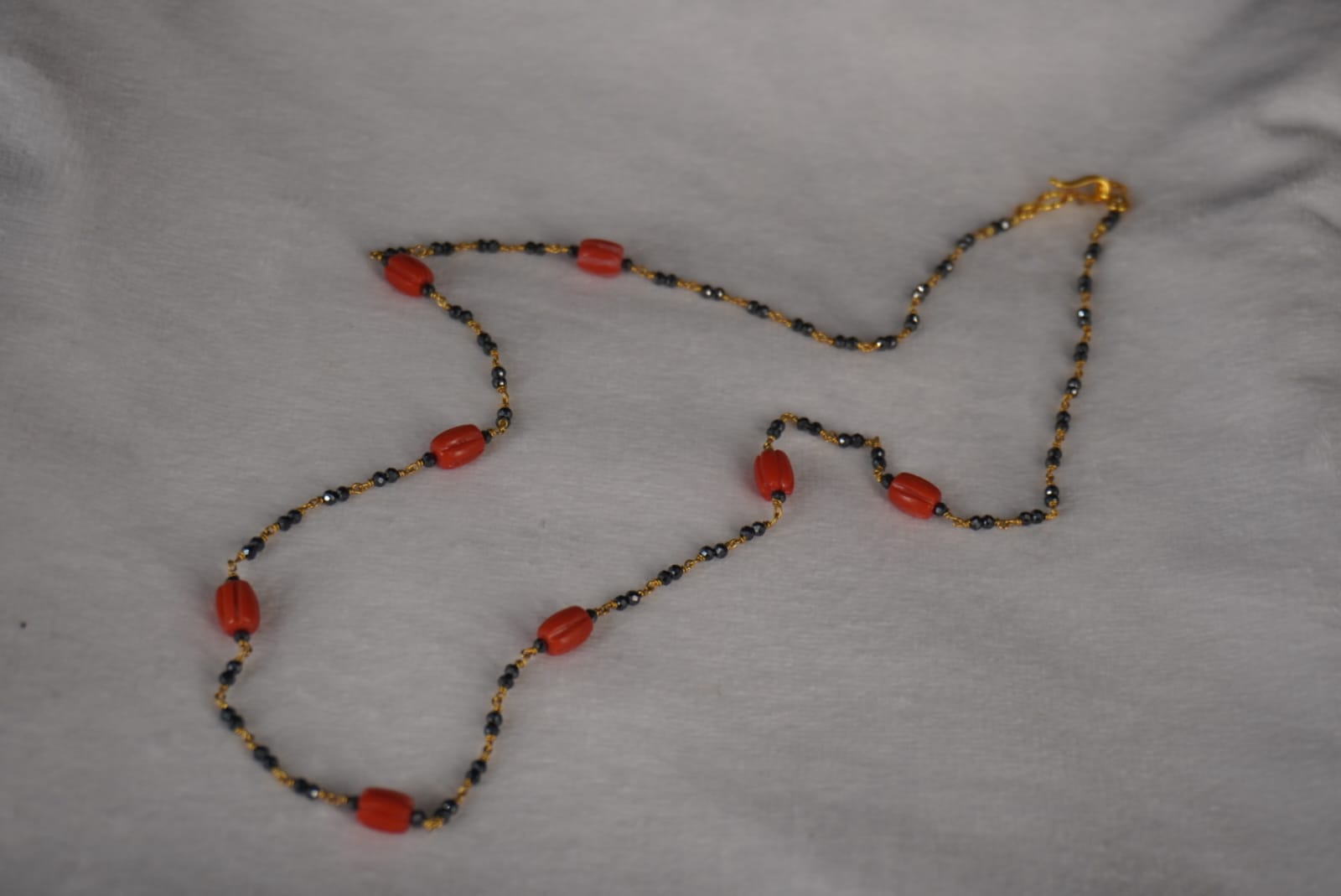 SLV022 Black beads chain beautify with Corals