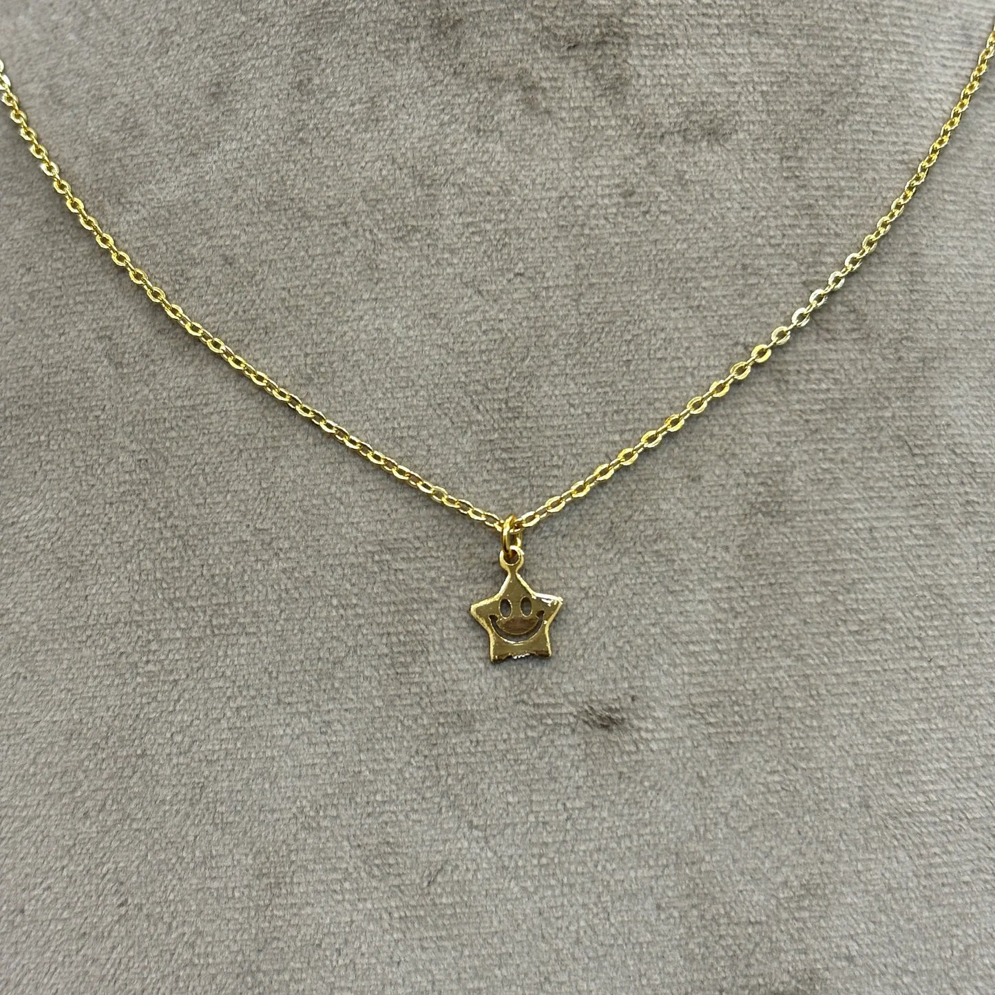 STAR SMILEY PENDENT SIMPLE CHAIN HK0253